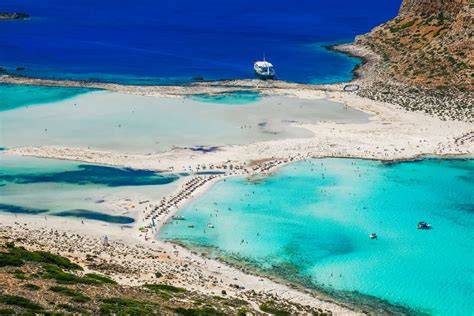 Balos Beach s tyrkysovou lagúnou