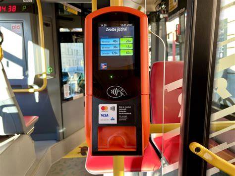 Bezkontaktný terminál v autobuse