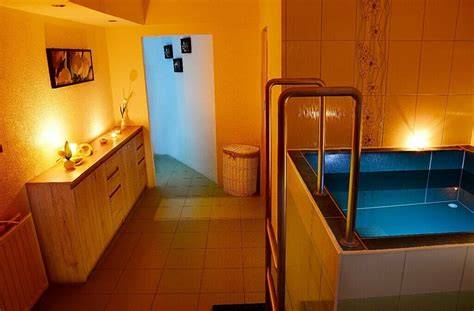 wellness sauna hydromasážna kúpeľ relaxačná miestnosť