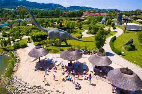 Dinolandia Inwałd dinosaury