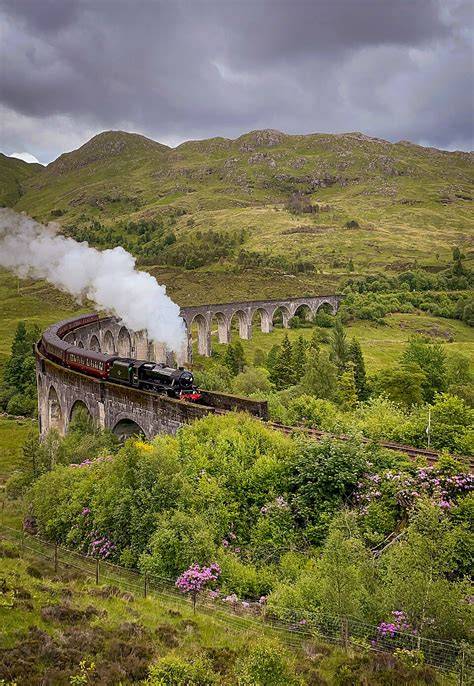 Jacobite vlak na Glenfinnan viadukte